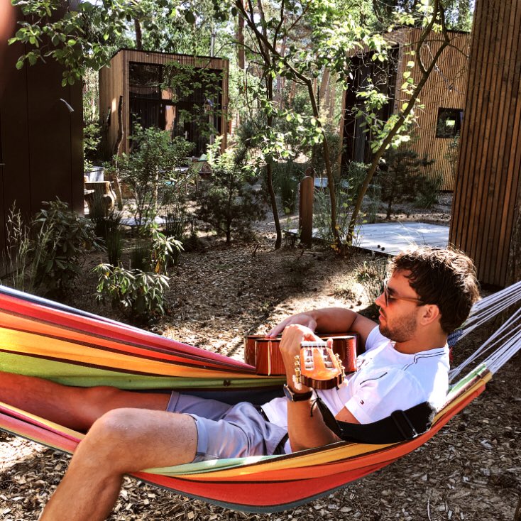 Chilling this monday at our @tinyhousedroomparken How is youre monday going? #tinyhouse #droomparkdezanding