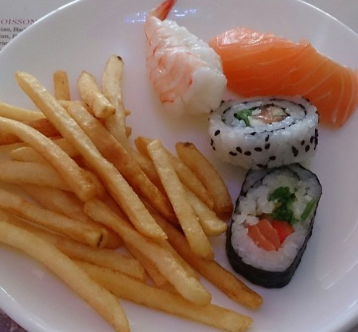 ThierryC15's tweet photo. @DenisEstelle @StephanePauwels Son repas #JPNBEL https://t.co/PoGnOcGSct