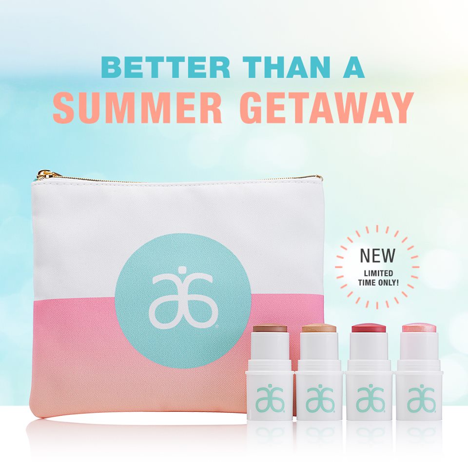 arbonneshirley's tweet image. 👩Our NEW Staycation Mini #StickSet! It comes with a sunset-inspired pouch and 4 #multipurposesticks to give you the perfect #sunkissedglow: #mattebronzer, #gold highlight, #iridescentlip, and a lip &amp;amp; cheek stain.
➡️ shirleyplotnik.arbonne.com