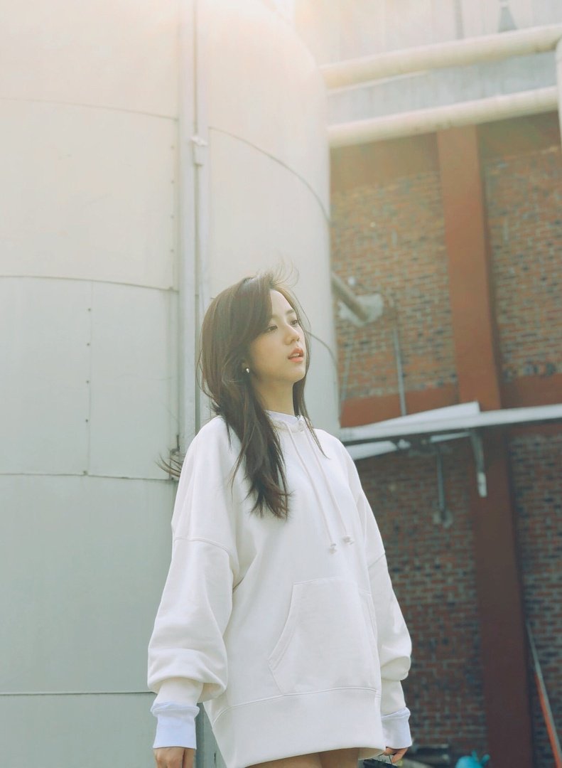 Hellookittyox's tweet photo. Annyeong~ feliz inicio de semana, les deseo un buen día y no olviden siempre sonreír, beber mucha agua, comer bien y descansar. 🌸ˎˊ˗ https://t.co/bpJlFr7kBQ