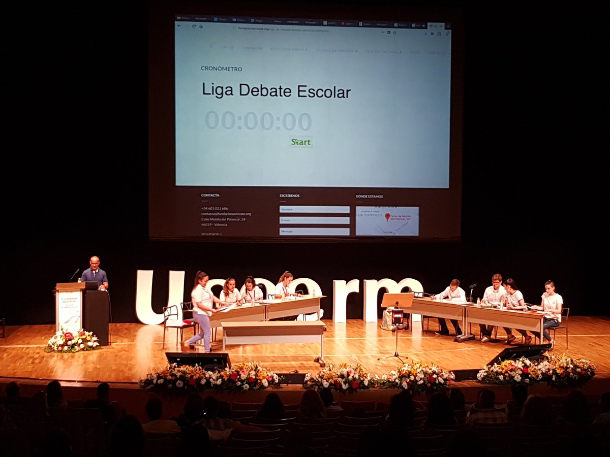 ucoerm's tweet photo. Alumnos de los colegios @colemiralmonte y @VirgendelPasico nos enseñan, a través de un debate, las habilides de oratoria que les han hecho ganar premios a nivel nacional 🔝 #CongresoUcoeRM https://t.co/u1HwRnFuJH
