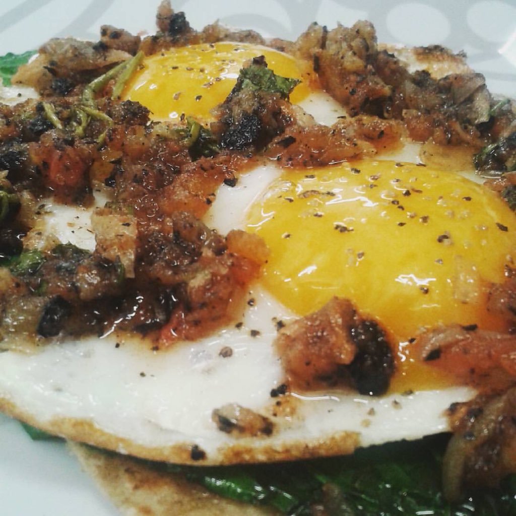 ACAELNETO's tweet photo. DESAYUNO DE CAMPEÓN! 🔥 https://t.co/r9ILx6nRX4