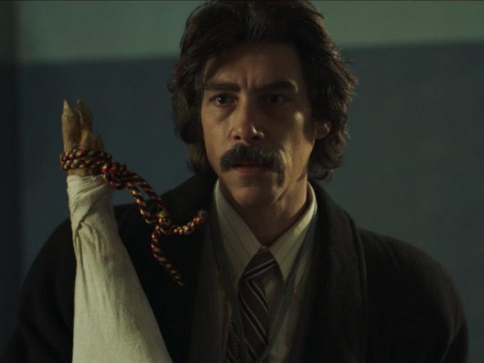 teloresumo's tweet photo. Calculá lo buen actor que es @oscarjaenada que en esta escena me dio lástima Luisito Rey. https://t.co/B3CHUoQBV7