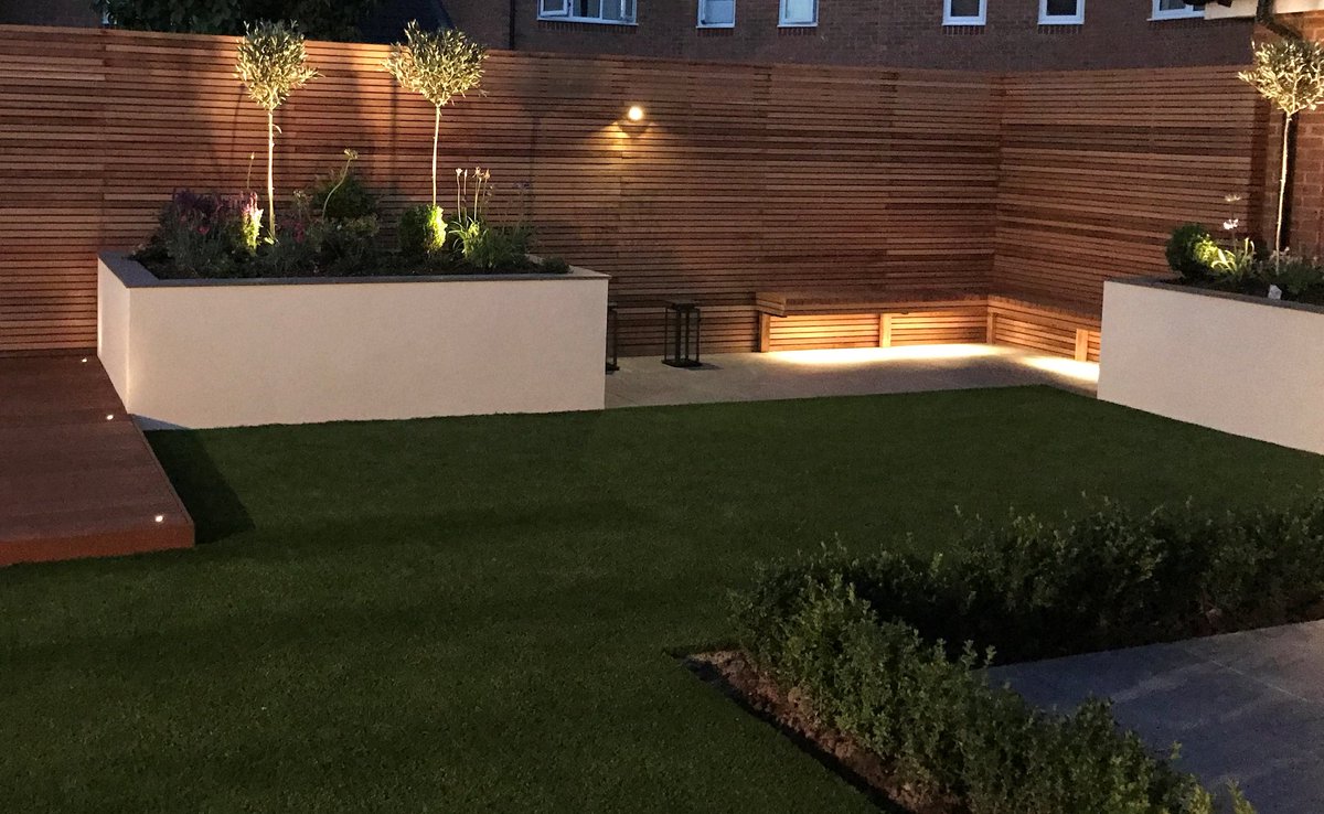 lands4living's tweet photo. #Landscapes4living #inlite #marssallssymphonypaving #marshallssummerlawn all great products #bestbyfar day shots coming soon🌞 clients dusk shots for now .. #teamL4L #krend #cedartrellis #hampshirelandscaping https://t.co/yKYG3KcoXJ