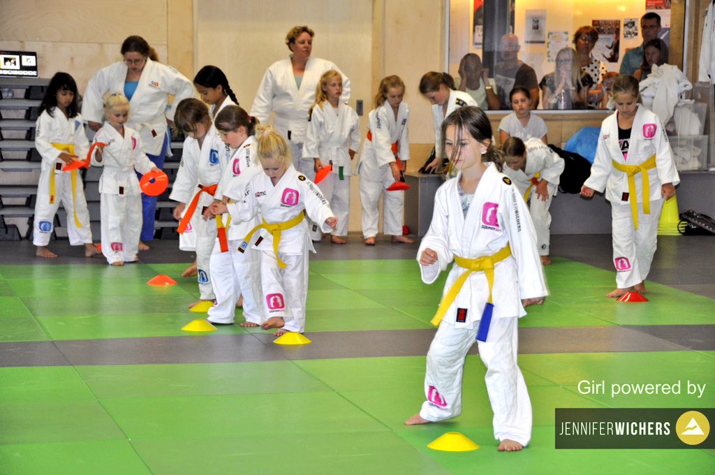 WichersJennifer's tweet photo. Wat was het een geslaagde dag tijdens de eerste Girls Only Judoclinic!! Heel trots op alle dames en op dit mooie, unieke project! https://t.co/DlPAgvwnp0