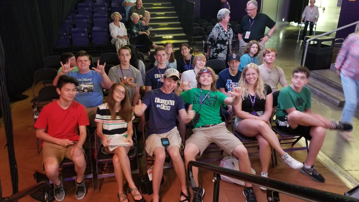 SumCelTeens's tweet photo. They had to break out chairs for us. Teens rocking the FRONT ROW! @sumceleb #SumCelTeens #mindset https://t.co/RXJWuDsama