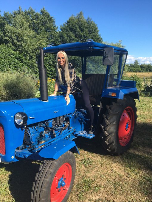 Wer f&auml;hrt mit mir ne Runde? 😂 https://t.co/3Uxp2vfaCC<a href="/tag/neuesprofilbild"class="tags"><span>#neuesprofilbild</span></a>