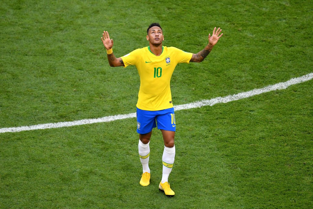 SportsDiscuz's tweet photo. BRAZIL 2-0 MEXICO ..... goals from Neymar, and Firminho . Brazil qualifies for the round of 16 waiting for the winner of the match between Belgiium vs Japan
#worldcup #BRAMEX #BELJPN #SDtwitz https://t.co/x9pbHjvPZf