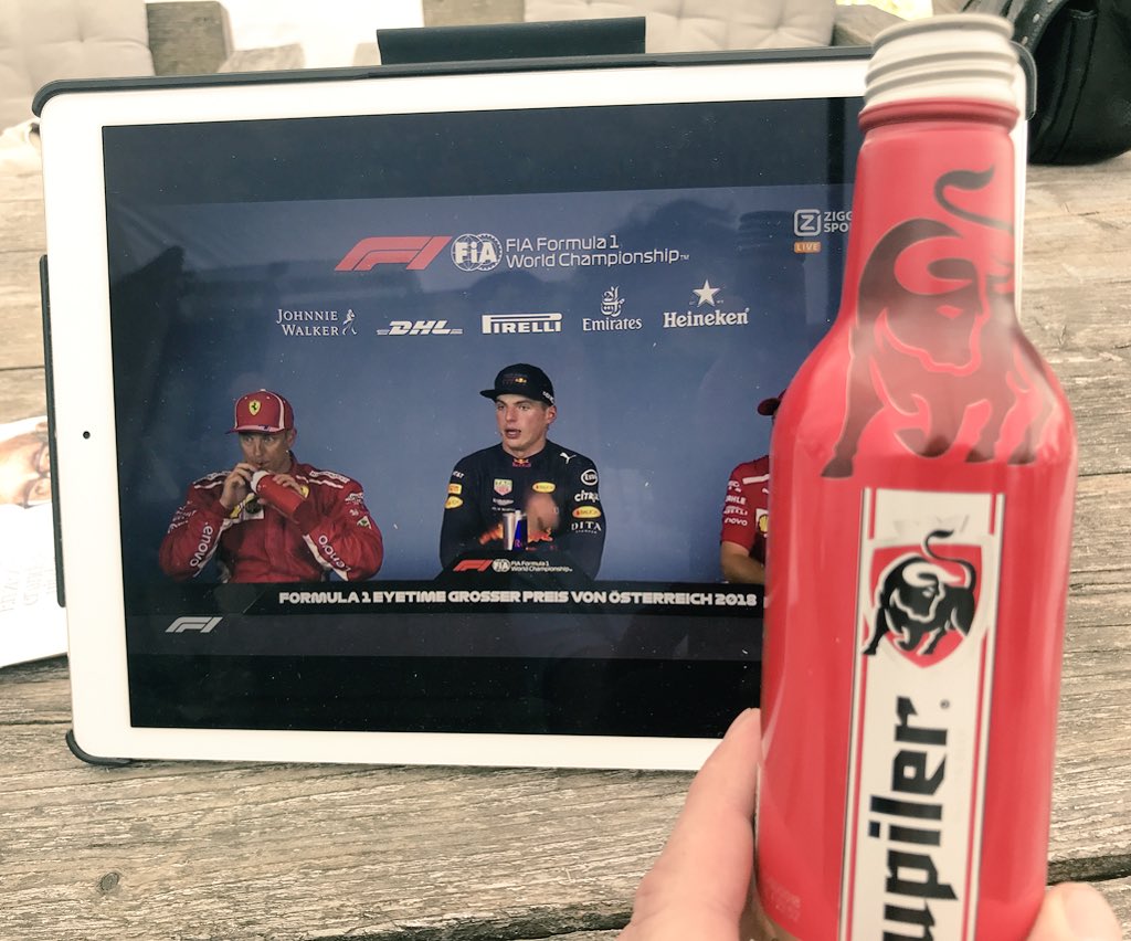 Max ik heb er ook een rode stier op gedronken !!
Gefeliciteerd ! #MaxVerstappen #Redbullring #redbull #jupiler #AustrianGP