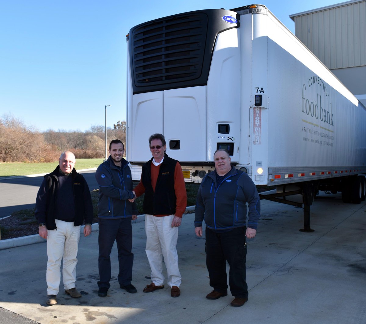 CTFoodshare's tweet photo. We're on the move to cooling off today! Thanks to a grant partnership between @FeedingAmerica and @Carrier we are able to transport food in our #Carrier #Transicold X7300 trailer refrigeration unit. #onthemovemonday https://t.co/1tMJIs48nc