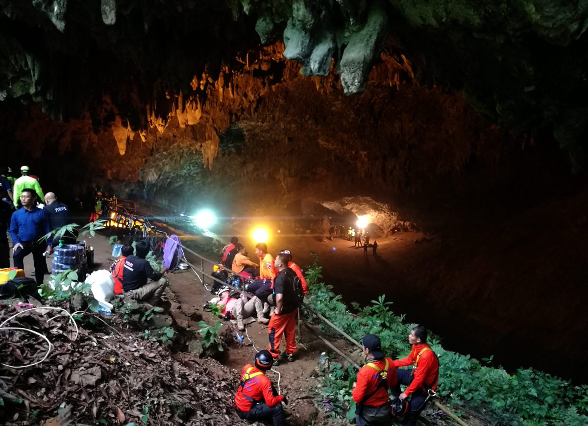 #BREAKING: Missing boys and their coach found alive in Thailand cave ow.ly/gFoy30kLxki https://t.co/X4k3ROZ9Vh