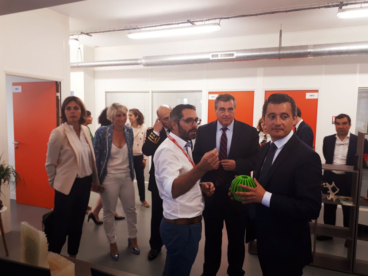 GDarmanin's tweet image. Bravo à la ville d'Orléans qui a mis en place @Le_Lab_O, ce remarquable lieu d'innovation, et aux entrepreneurs pour leur dynamisme et leur créativité ! @olivier_carre @Prefet45_Centre