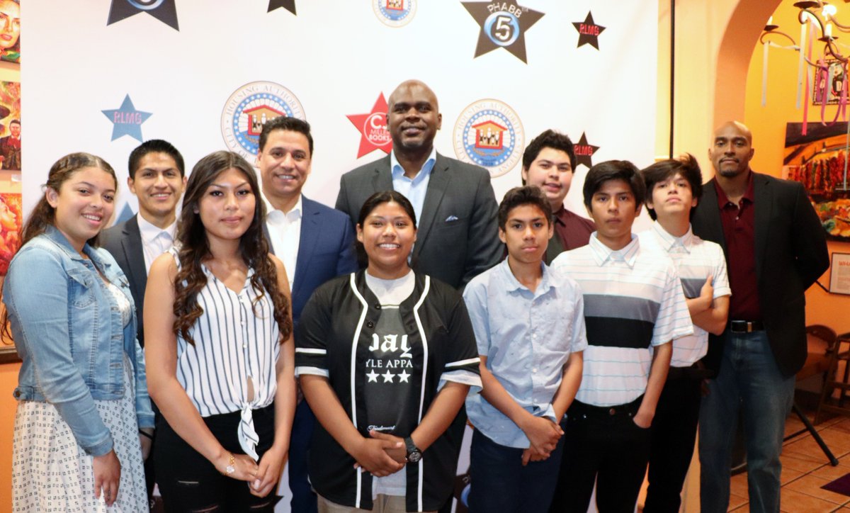HACLA1938's tweet photo. #MondayMotivation Our youth from #PicoGardens & #RamonaGardens make history by becoming first published #ResidentStudentAuthors in #BoyleHeights. Congratulations young writers on your tremendous success! #Phabb5 #AllTheWayUp #BookSigning @LAPD_CSP @josehuizar https://t.co/Yyvl1q39KE