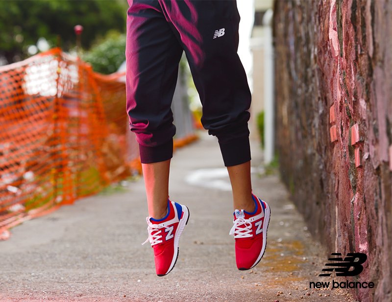 NewBalancePTY's tweet photo. La pasión por la sele y el flow mundialista se combinan perfectamente en las 247 Edición limitada Panamá.
Visita cualquiera de nuestros #NBStore y llévatelas a  $99.95 ✅ #HicimosHistoria https://t.co/fnpX6koYh6