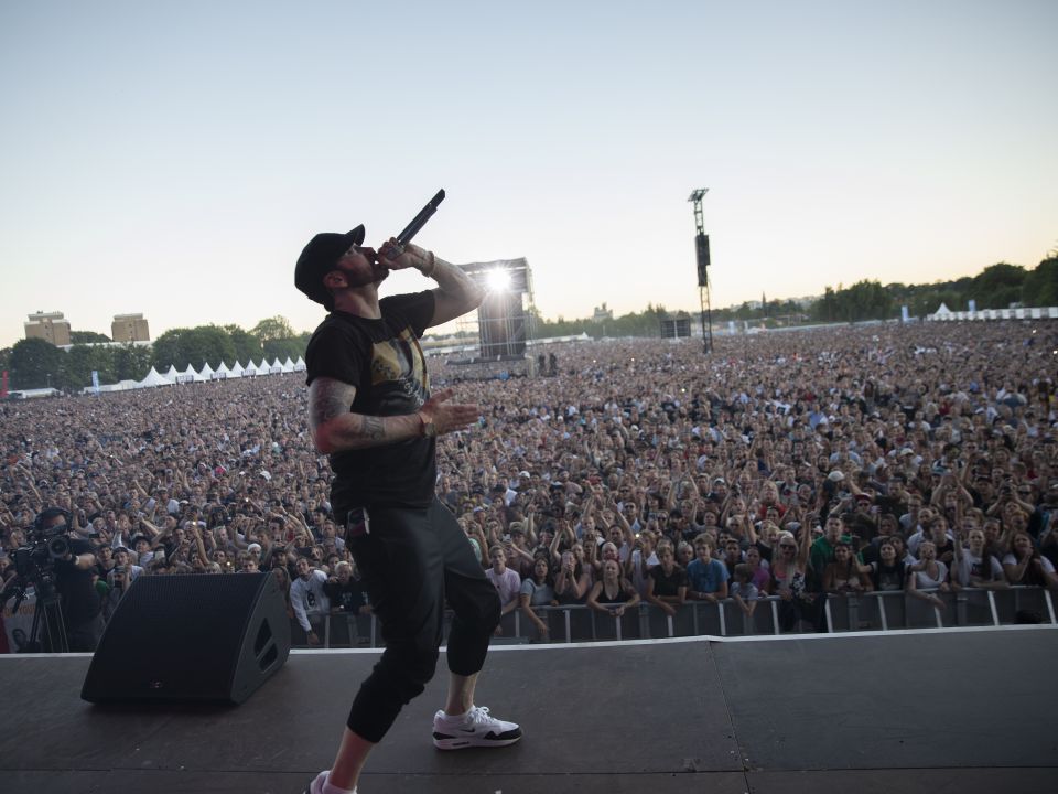 Shari_Shady's tweet photo. He is sooooooo perfect !! @Eminem โค๏ธ
#Only8Days #RevivalTour #Hannover https://t.co/vg2qKU4AFt