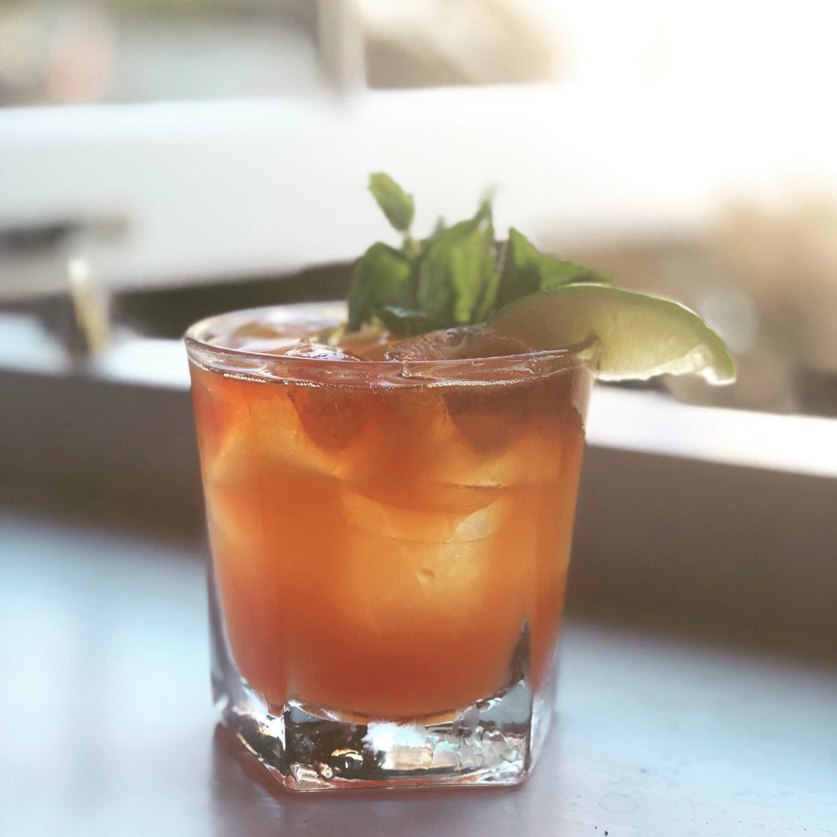 WhiteLionTN30's tweet photo. After work social 5-8pm, Monday to Friday! Come and enjoy selected cocktails for only Β£5
175ml house wine Β£3.50
Selected lager Β£3.50 βοΈπΉπ»#afterworksocial #weekdaydrinks #whiteliontenterden #tenterden #kentpub #cocktails #wine https://t.co/VmCBTAx2Rm