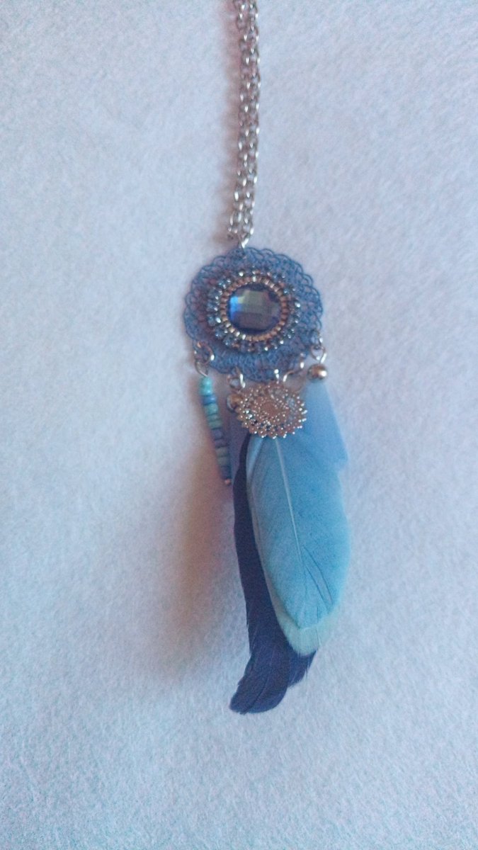 inleather03's tweet photo. #Joli #collier #disponible sur ma #2eme #boutique / #shop #TheDreamLink  #ungrandmarche @ungrandmarche https://t.co/mbWIFnABdw #plumes #bleu #France #breloque https://t.co/ieszZu3fDv