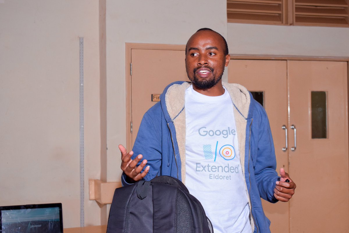 gdgeldoret's tweet image. And we had an amazing UX/UI session by @DennoMugz ; That was great! #IO18ExtendedEldoret #io18 #io18extended #meetmaye