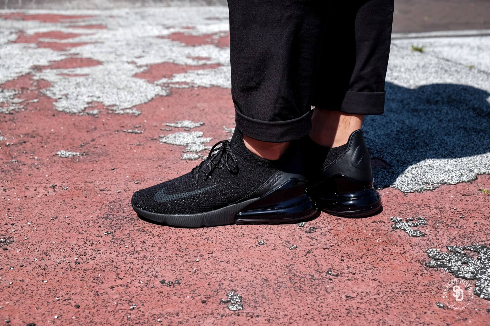 Nike air 270 top flyknit triple black