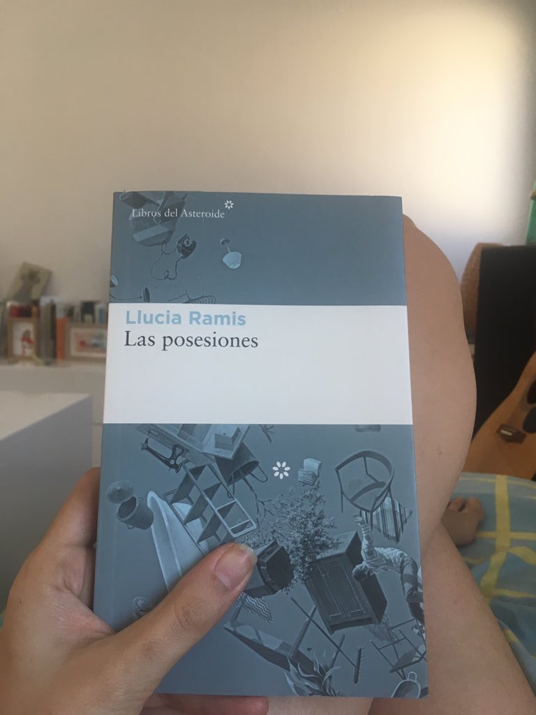 Malditalahora's tweet photo. Primer #librodevacaciones https://t.co/DThOEX4q2y
