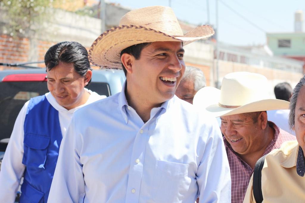 eduardorivera01's tweet photo. Ha sido un honor poder servir a los poblanos. Hemos presentado una campaña de altura, sin ataques, con propuestas y respeto por nuestros contrincantes. Creemos en la política que construye. https://t.co/Ebn9zSKCk4