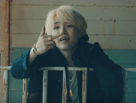 Mimochimchim's tweet photo. Na si, debe participar
#ArmySelcaDay @BTS_twt
#BTSinArg <-(meto chivo (?)) https://t.co/hMium41i86