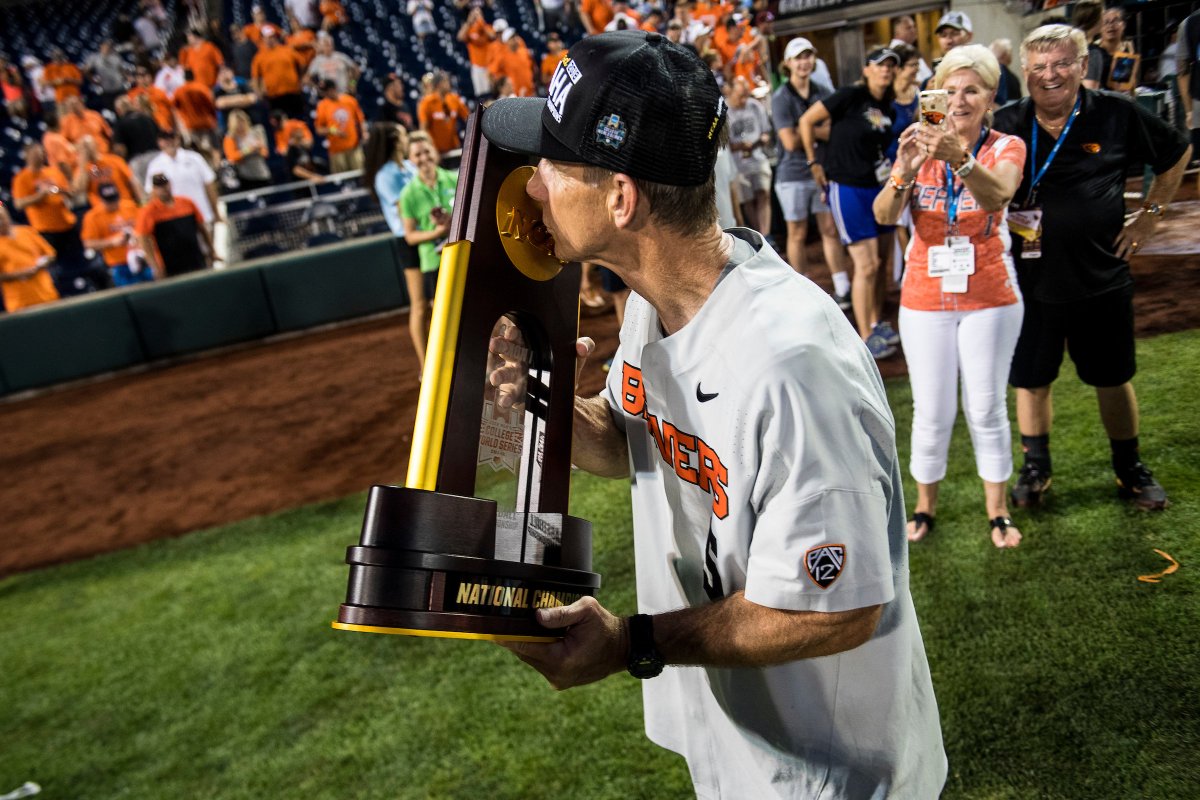 BeaverBaseball's tweet photo. Congratulations to Pat Casey, who has been named the National Coach of the Year by @CBNewspaper 

#GoBeavs https://t.co/KBfNzjofcU