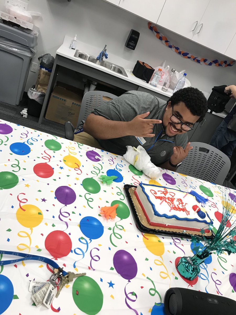 MrCoreyA's tweet photo. Happy birthday Jet! 🛩🛩🛩 @EastMarketJB https://t.co/yssWX9nwT7