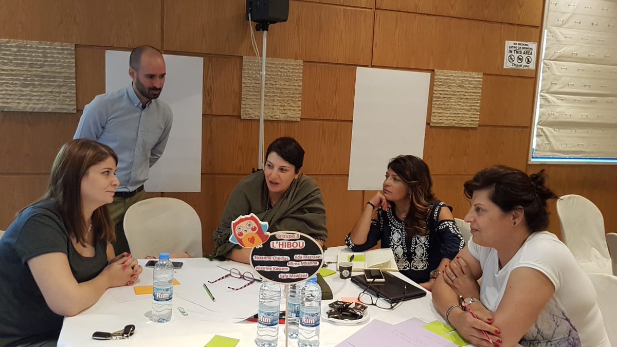 #Mawrid_e 
35 formateurs du #PITB et responsables du #CRDPliban testent le #Hackaspint pédagogique! Quels espaces d'apprentissage en 2030 pour le bien-être?
Avec: Bernard Clouteau, <a href="/reseau_canope/">Réseau Canopé</a> <a href="/InstitutFrLiban/">Institut français du Liban</a> 
<a href="/LeDreau/">Gaël Le Dréau</a> @caroleifl 
#Innovation #Ecole2030