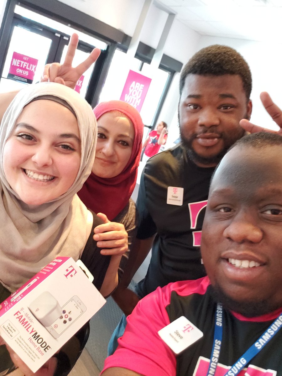 Its_Only_Me_40's tweet photo. 2nd #FamilyMode for today 3rd for the month. My customers are always happy @TMobile @KatyaRaskin @RJGomezIII #nmbeast8637 https://t.co/t1oTvUzCmK