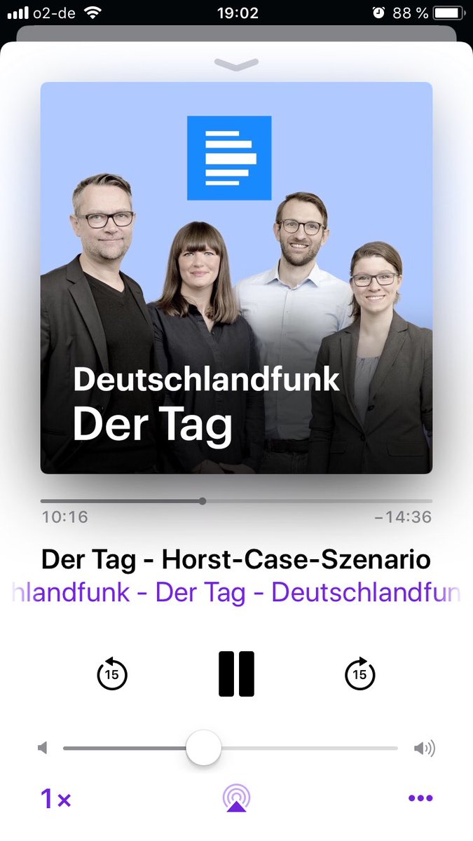 esdebe's tweet photo. Bester Podcast-Titel - zumindest seit „Der beleidigte Leber-Horst“ #Seehofer https://t.co/9IkRCYcubQ