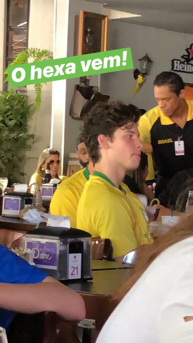 chaomendespg's tweet photo. Estou tão feliz 
Agora não precisamos mais usar editor pra colocar o Shawn vestido de brasileiro https://t.co/fF02HOS2hi