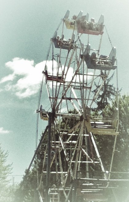 WestLinnParks's tweet photo. The 62nd West Linn Old Time Fair hits town July20-22. Join us for an exciting weekend of fireworks, car shows, parades, timber show, Water ski shows, music, over 45 exhibitor booths, great food and a beer garden.
https://t.co/19Gicwhd8j https://t.co/1OOR0ORHKm