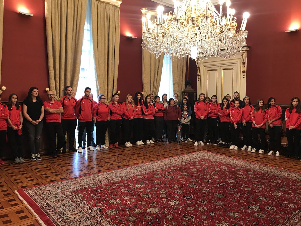 Hoxe recoñecemos o traballo ben feito das rapazas do <a href="/victoriafcfem/">Victoria F.C. Fem</a>, único equipo de Santiago en Segunda División e campionas da I Copa Feminina do Sar.