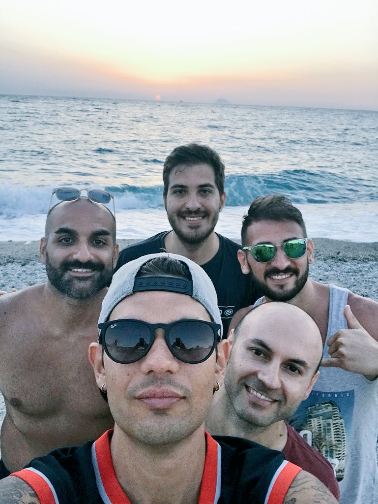 WildBoarsTeam's tweet photo. @PONIEGO @VentoDiSardegna @angele_piras @davidepisu2 @PaolaPaola1973 @alby7011 @BandieraSarda @Alehander_Ver @Carmy1978 @TiRetwittolo Buon inizio di Luglio da noi #WildBoars e complimenti per le fantastiche creazioni!💙❤️ #luglio #poniego #estate #fashion #madeinitaly #summer2018 #SummerVibes #summertime #summer #gowbt 🐗🏐 https://t.co/P710Bjlees