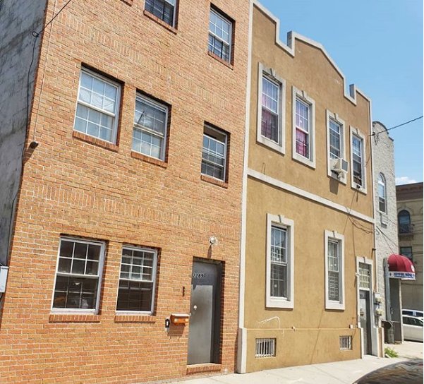 perl_group's tweet photo. Three 3 Family Home package deal! All three properties are in good condition and come with a full basement! Want to know more? Give us a call at (718)258-2900! #perlgroup #brooklynrealestate #eastnewyork #brooklyn #brooklynrealestate #realestate #milliondollarlisting #multifamily https://t.co/NsqkRaoADk
