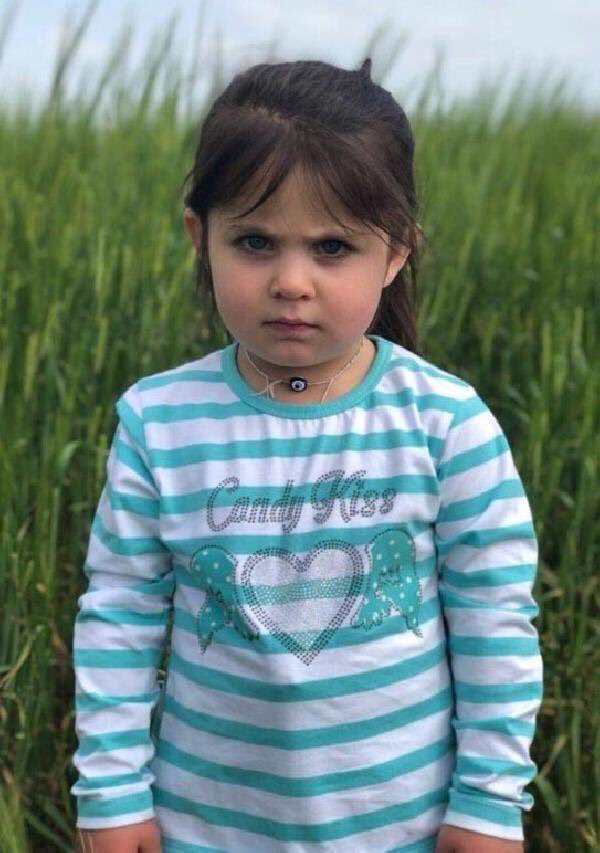 Bayramın 1. günü kaybolmuştu.Gözleri umuttu, çocuktu. Bugün buldular #Leyla’yı.Ama o çoktan öldürülmüştü. Çocukların dokunulmazlığının olması gerektiği kanaatindeyim.Cezalar caydırsın.Ama caymak için ceza değil insan olmak yetsin! Oturup neler yapmak gerektiğini konuşmamız lazım