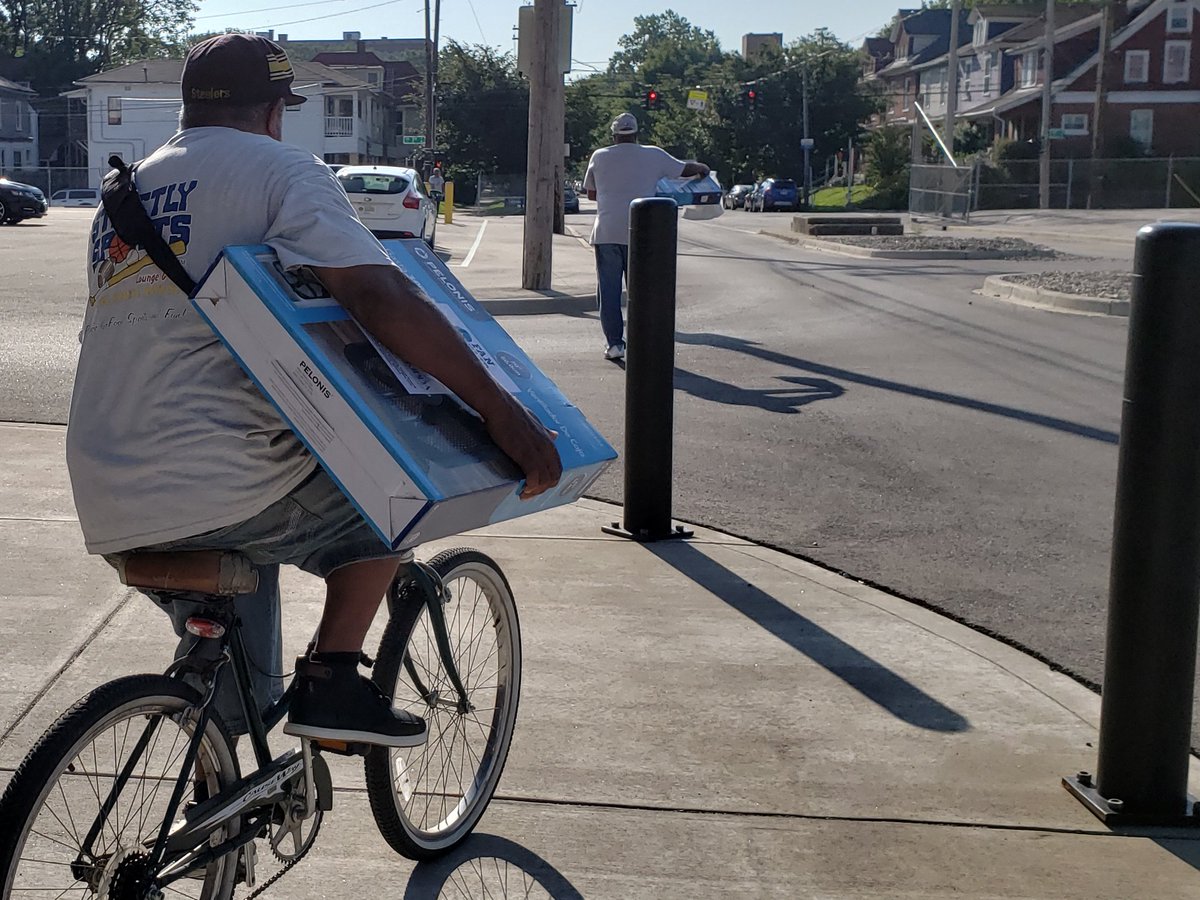 LouMetroRCS's tweet photo. Fan Fair may be over, but you can still receive a fan at select Neighborhood Place locations if you are 60 or older or have a documented disability. Call ahead to your Neighborhood Place to make sure they have available fans. https://t.co/ib6KzNaQIt