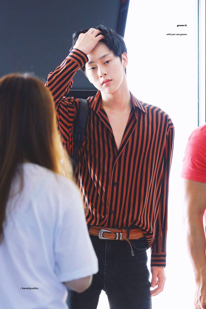 AdoreMinHyunbin's tweet photo. คุณเค้าเปลี่ยนทุกที่เป็นรันเวย์จริงๆ พ่อนายแบบ🔥🔥
#ฮยอนบิน #HYUNBIN https://t.co/UBLQ67oTzI