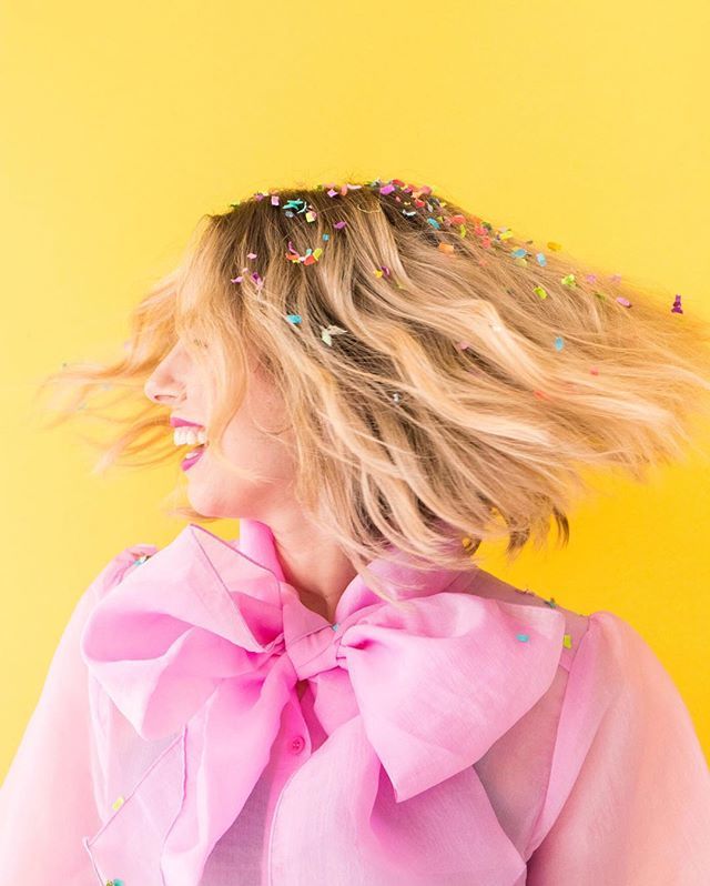 ohhappyday's tweet photo. Confetti as a hair accessory. (Hair by @rubi_jones and Styling by @kendrasmoot ) https://t.co/HI7K5qkTYc https://t.co/3io201SvMD