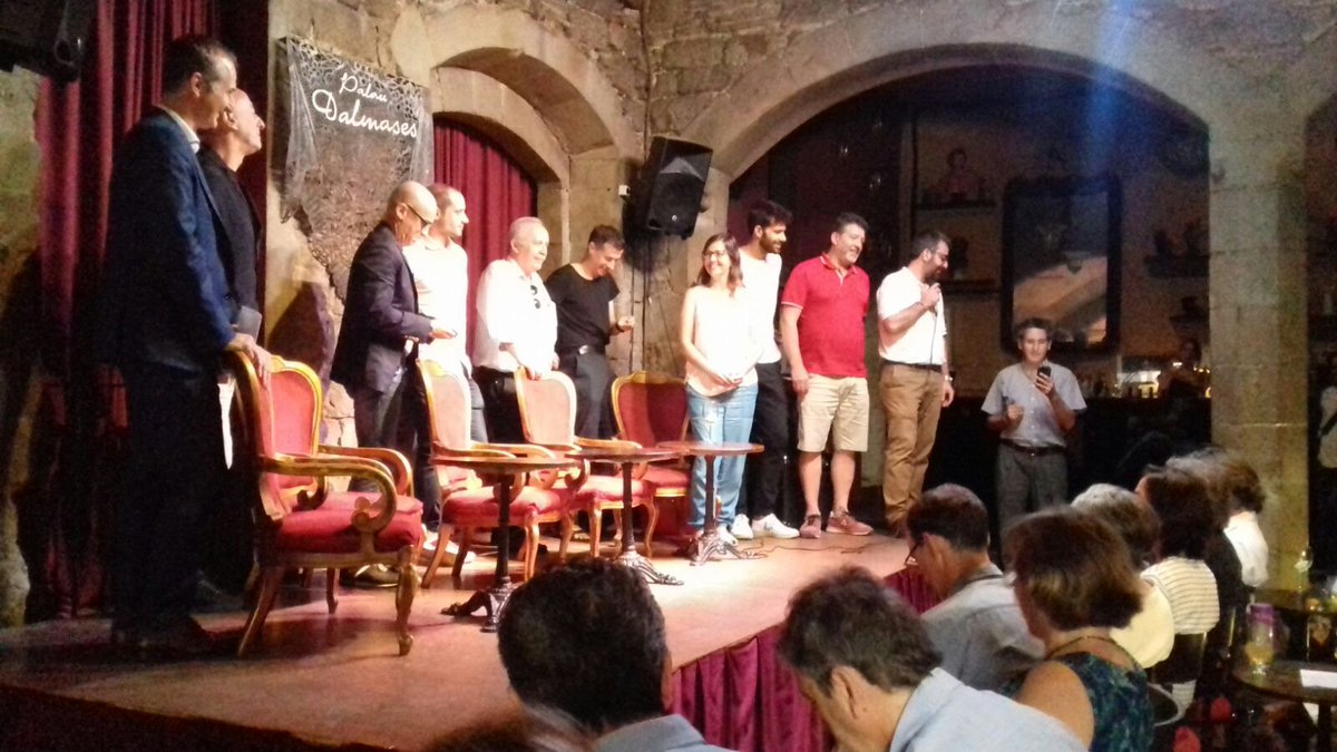 gemmajoies's tweet photo. Ens ha agradat molt assistir a la primera edició del Vermut amb diamants al Palau Dalmases, una bona iniciativa del #JORGC amb una interessant ponència sobre els diamants naturals i els diamants de laboratori. https://t.co/CmQRRmO2wo