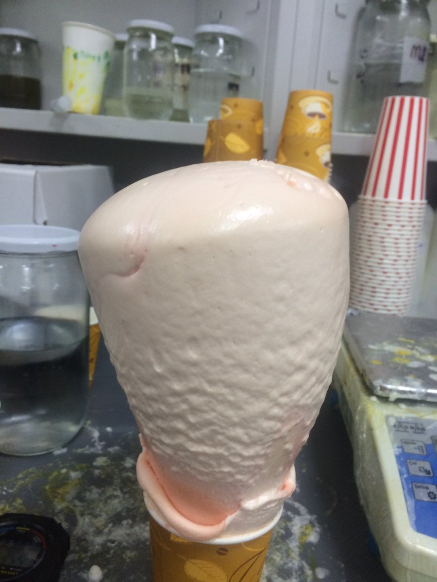 exaphenpolyols's tweet photo. ExaPhen keeps developing on water. this is a spray 28kg with our ExaPhen technology. to know which polyol we used and how we have improved, get in touch !
#sustainability #ecofoam #biopolyols #Spray #PUR #EISCaPE #ExaPhenIsSustainableConvenientPerforming https://t.co/qHqZLEr7Ms