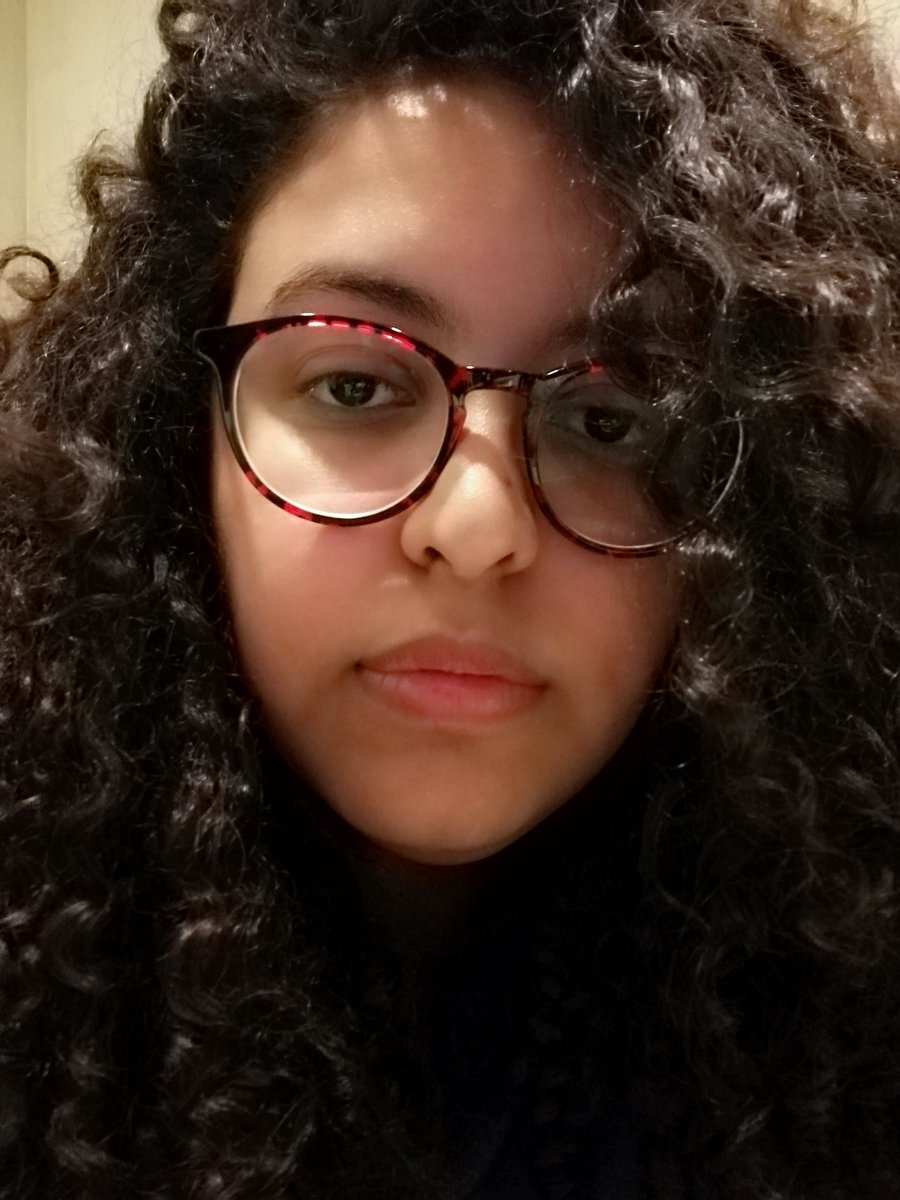 MarwaRagai's tweet photo. New glasses π₯π₯ omg #lifeisgettingquiteexciting #sarcasm https://t.co/EyIZn5ZttL