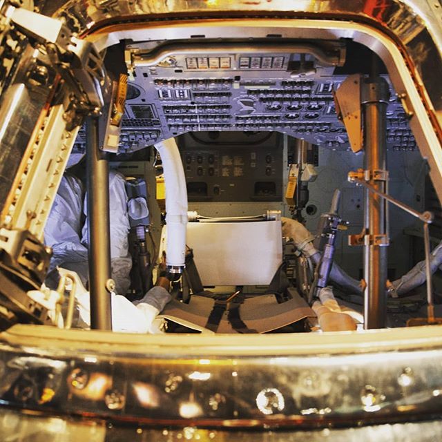 futureavi's tweet photo. Inside the lunar pod
.
.
.
#agameoftones #ig_masterpiece #ig_exquisite #ig_shotz #global_hotshotz #superhubs #main_vision #master_shots #exclusive_shots #hubs_united #jaw_dropping_shotz #worldshotz #theworldshotz #pixel_ig #photographyislifee #photographyislife #photographys… https://t.co/XQSqqBZJXA