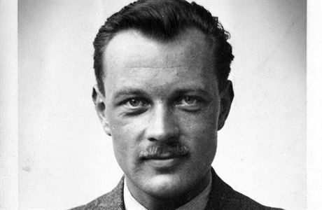 2.7.1942 okolo 10:30 v lese poblíž obce Trnová, po 3 denním útěku bez bot a bez jídla, byl protektorátním četníkem Karlem Půlpánem zastřelen Jiří Potůček (22),radista SILVER A.