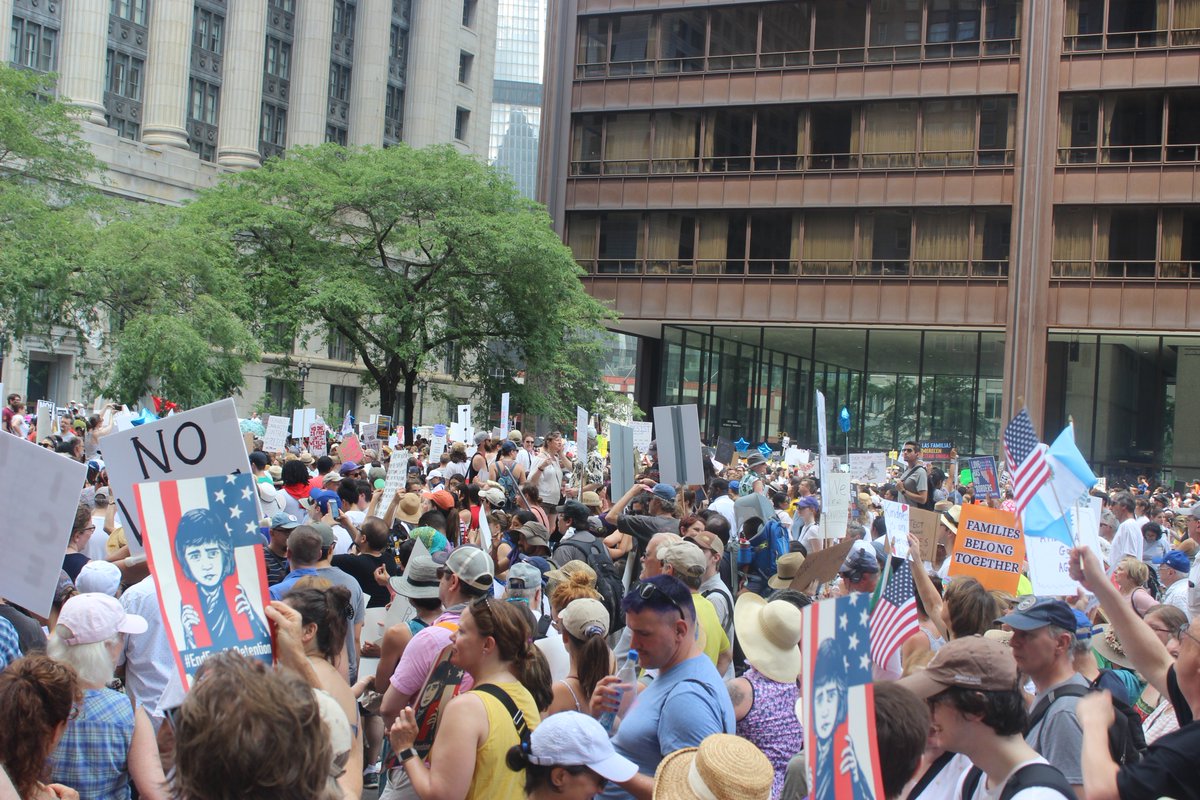 CIOGC's tweet photo. #CIOGC is proud to participate in and support #FamiliesBelongTogether Chicago March!
#NoFamiliySeparation #NoMuslimBanEver
Chick out our Flicker account for more pictures of the march:
https://t.co/hepk5KWnYf https://t.co/nDj96WYyGg