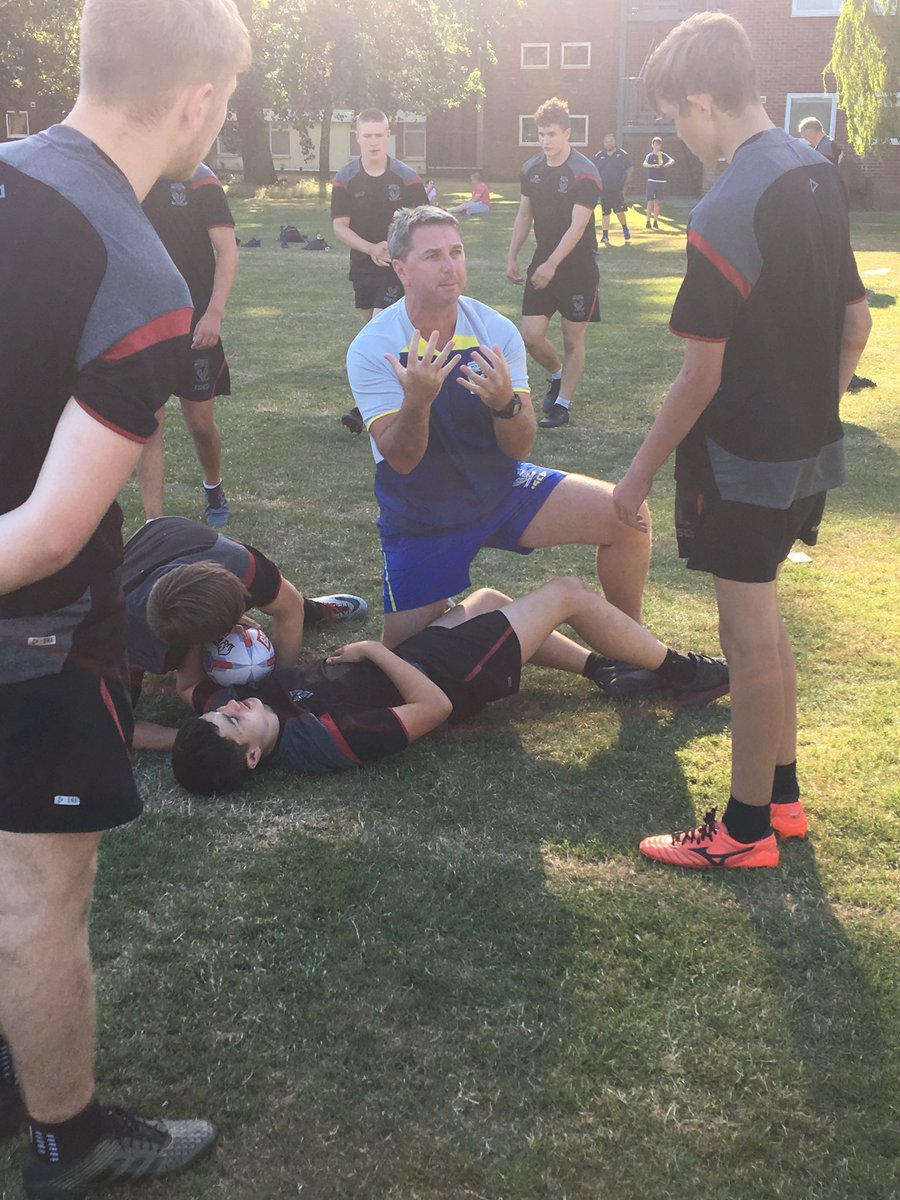 RidingPeter's tweet photo. Great to have Head Coach Steve Price down working with our Scholarship squad ⁦@wolvesrl⁩ https://t.co/EOwBsT8ELz