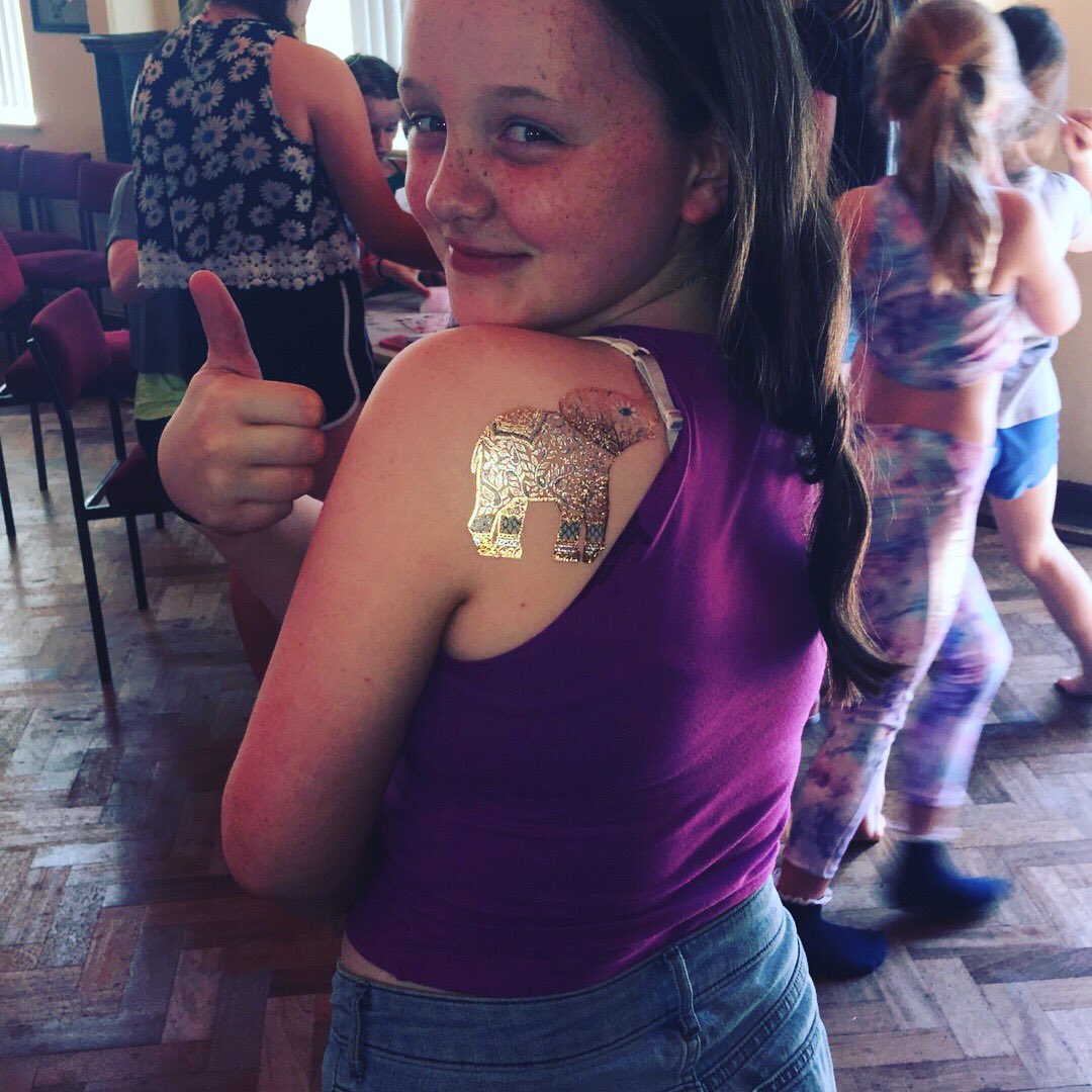 flexstudio1's tweet image. Glitter tattoos and bouncy castles ❤️🌟🦋💥🎉🏆🤸🏼‍♀️☀️