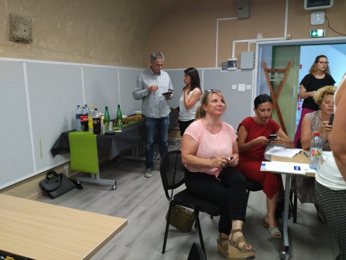 Lazzati1Sand's tweet photo. Les #poleemploi de #LaCiotat et #Aubagne présents ce matin avec les partenaires et entreprises sur la réunion #T2R préparatoire du #forum #jobboost2018. Temps d'échanges et de co-production en toute convivialité.
@cnied13
@sylvie_lorenzi.
@ApnNapollon
@lespaluds
@T2R https://t.co/nag85mmrpQ
