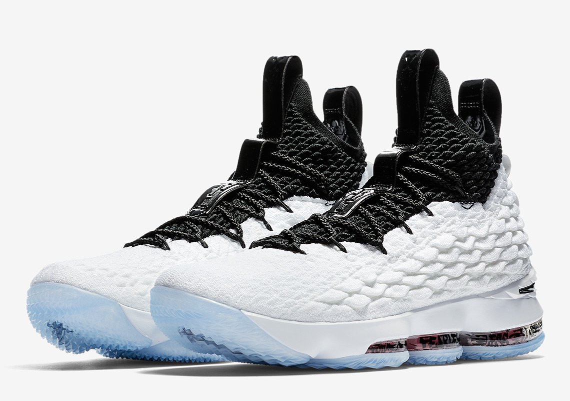 lebron 15 footlocker